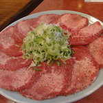 焼肉太陽 - 上タン塩焼き（\1,050）