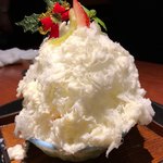 蕃 YORONIKU - しろくまかき氷