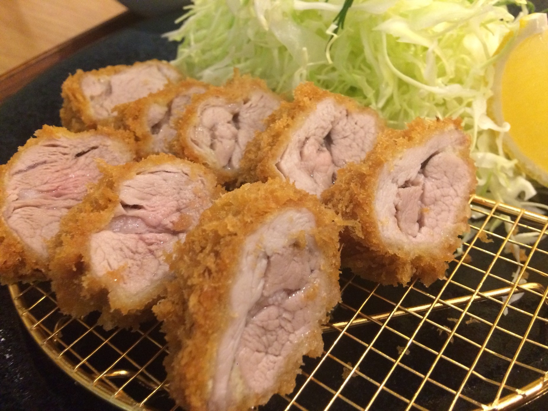 NateRiverさんが投稿した黄金色の豚 福岡空港店（福岡/福岡空港）の口コミ詳細 [食べログ] 黄金色の豚 福岡空港店