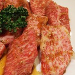 東海苑 - 上カルビは脂身が最高です。