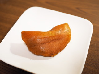 Shigaraki Saryou Uzukumaru - 狸の腹つつみ