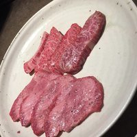 黒牛 - 上タン塩と上ハラミ