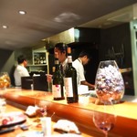 TACUBO - カウンター席から見える厨房