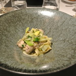 リストランテ カノフィーロ - 昆布森産牡蠣とポロ葱のソース　タリアテッレ