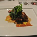 リストランテ カノフィーロ - チンタセネーゼ豚　肩ロース肉のグリーリア　札幌黄とマルサラのソース