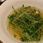 おでんと鴨蕎麦居酒屋 じんべえ - おでんの豆苗