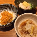 焼鳥 酉たけ - 本日のお通し3品　柚子鬼おろしとにんじんしりしり、ボイルしたムネ肉の生姜ソース添え