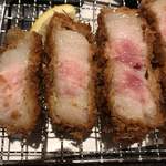 とんかつ小ばやし - 断面アップ