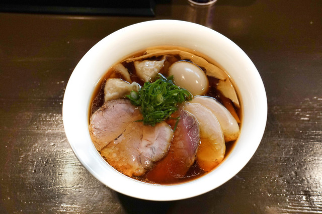 らぁ麺 すぎ本>