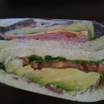 FILL'S - アボカドと生ハムのサンド 380円