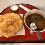 マディナ カレーレストラン - ニハリボーング丸いナンセット