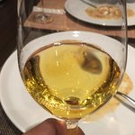 キャトルラパン - 蜂蜜のニュアンスのあるまったりした白ですね