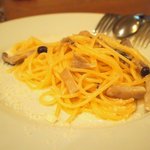 トラットリア ピッツェリア  ピレウス - キノコのクリームソーススパゲティ　トリュフ風味