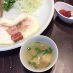 ナナイロ - お味噌汁は少し後から