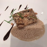 レザンファン ギャテ - 7種類のきのこと栗の暖かいテリーヌ