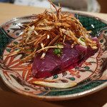 寿しの吉乃 - かつおと揚げエシャロット