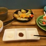 オモヤキッチン - おもや季節野菜グリル¥950