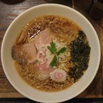 フスマにかけろ 中崎壱丁 中崎商店會1-6-18号ラーメン - 背脂ドーラ・にぼ・ヒーロ