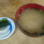 安田屋 - 味噌汁＆お新香