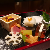 京懐石 美濃吉 そごう横浜店 - 季節の彩り七種盛りアップ