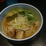麺処 びぎ屋 - 白醤油ラーメン780円
