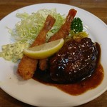 洋食 大かわ - ハンバーグと海老フライ