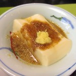 Gyarari Arita - こちらが有田名物の「ごどうふ(呉豆腐)」でござ～い。