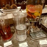 オールデイダイニング カメリア - フルーツが入っている水は洒落とう