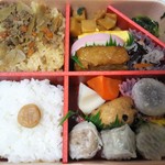 崎陽軒 - かながわ味わい弁当 ９３０円(税込)(2017年12月16日撮影)