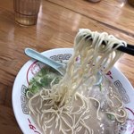 丸幸ラーメンセンター - 2017年12月17日  麺リフト（ばりかた完璧）