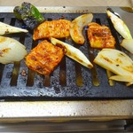 大栄 - ホルモン、野菜(焼き)