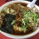 いしとみ - ワンタン麺 900円