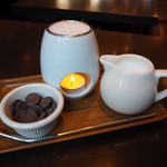 クイーンズコレクション チョコレートカフェ ダイカンヤマ - クイーンズホットチョコレート