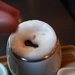 クイーンズコレクション チョコレートカフェ ダイカンヤマ - クイーンズホットチョコレート