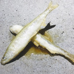 銀座 盡 - 青森県産ワカサギフリット　玉ねぎとビネガーのソース