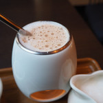 クイーンズコレクション チョコレートカフェ ダイカンヤマ - クイーンズホットチョコレート