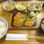 リゾム - マグロの照り焼き定食