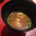 厨翠山   - 自社精米したての釜炊きごはん  道産米のゆめぴりか 赤だしの味噌汁 漬物 小鉢 一品
      
      京都のつけもの  牛肉のしぐれに サンマの甘露煮
      あか味噌汁  