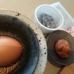 厨翠山   - 生卵、のり、梅干し、納豆 こちらは希望者