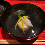 銀座 しのはら - 松葉蟹真丈と小大根のお椀
