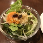 ビストロ ローブン - サラダ。
      美味し。