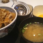 Yoshinoya - スタミナ丼（並）、味噌汁