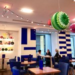 ザ コンランショップ カフェ   - ブルーがアクセントカラー