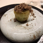 TACUBO - 十勝竹中農場のポロネギのベニエと黒トリュフ