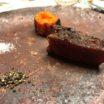 TACUBO - 熊本、井さんの42ヶ月未経産のジャージ牛の薪焼き