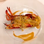 オマール海老のポワレ　ソースアメリケーヌ