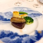 ザ・フジヤ - 牛フィレ肉のステーキにフォアグラ添え　トリュフソース