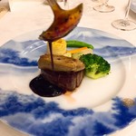 ザ・フジヤ - 牛フィレ肉のステーキにフォアグラ添え　トリュフソース