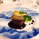 ザ・フジヤ - 牛フィレ肉のステーキにフォアグラ添え　トリュフソース