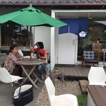 二葉ごはん - 改修によってテラス席の居心地がだいぶ落ちてしまったのが残念です。